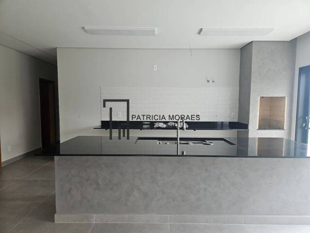 Casa para Venda em Araçoiaba da Serra - 2