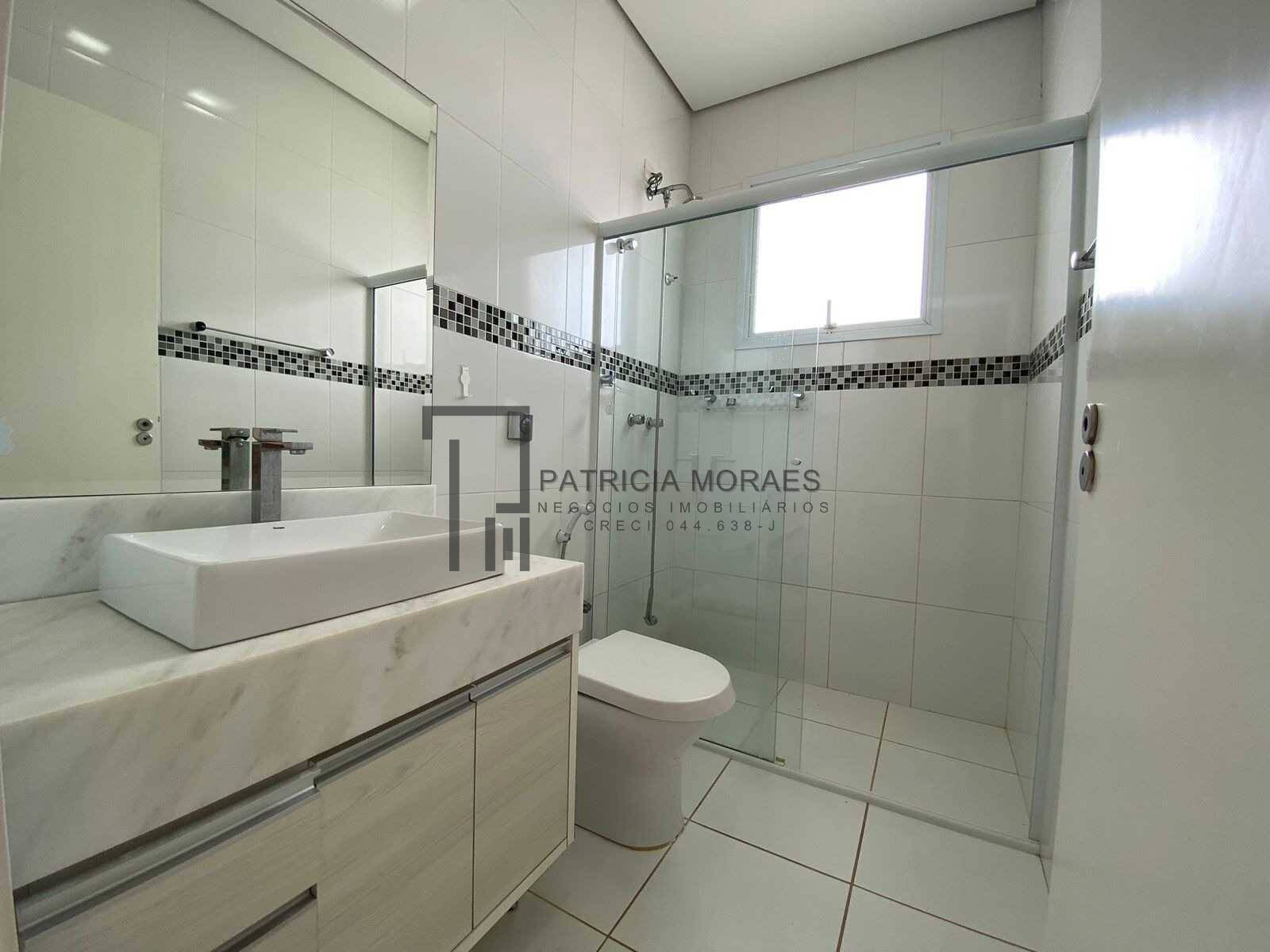 Linda casa 296 m² com 3 dormit. no Condomínio Lago da Serra